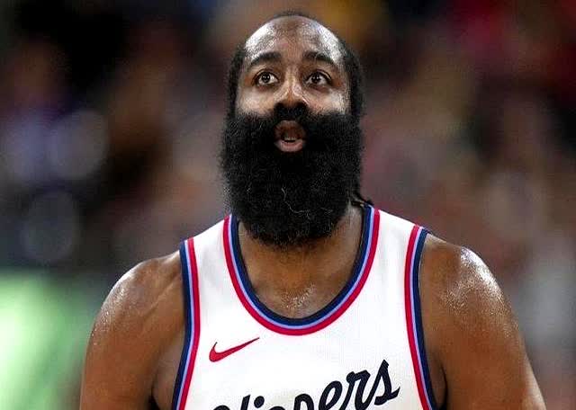 九游体育官方登录入口-年轻球员李可成崭露头角，展现潜力