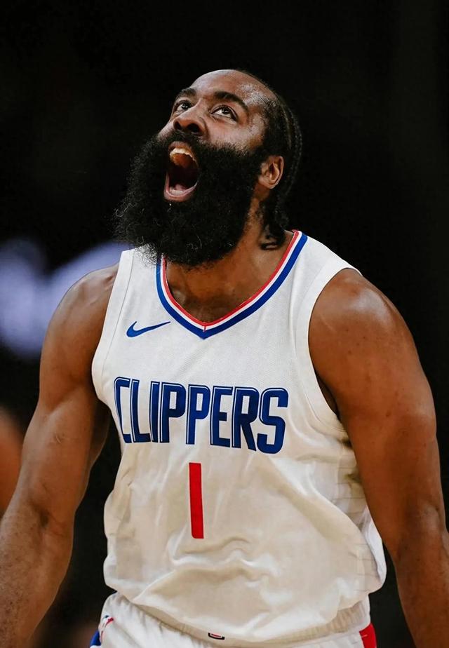 九游体育中国官网-包含快船负于雄鹿，乔治犀利表现僅能為球隊減少失分的词条