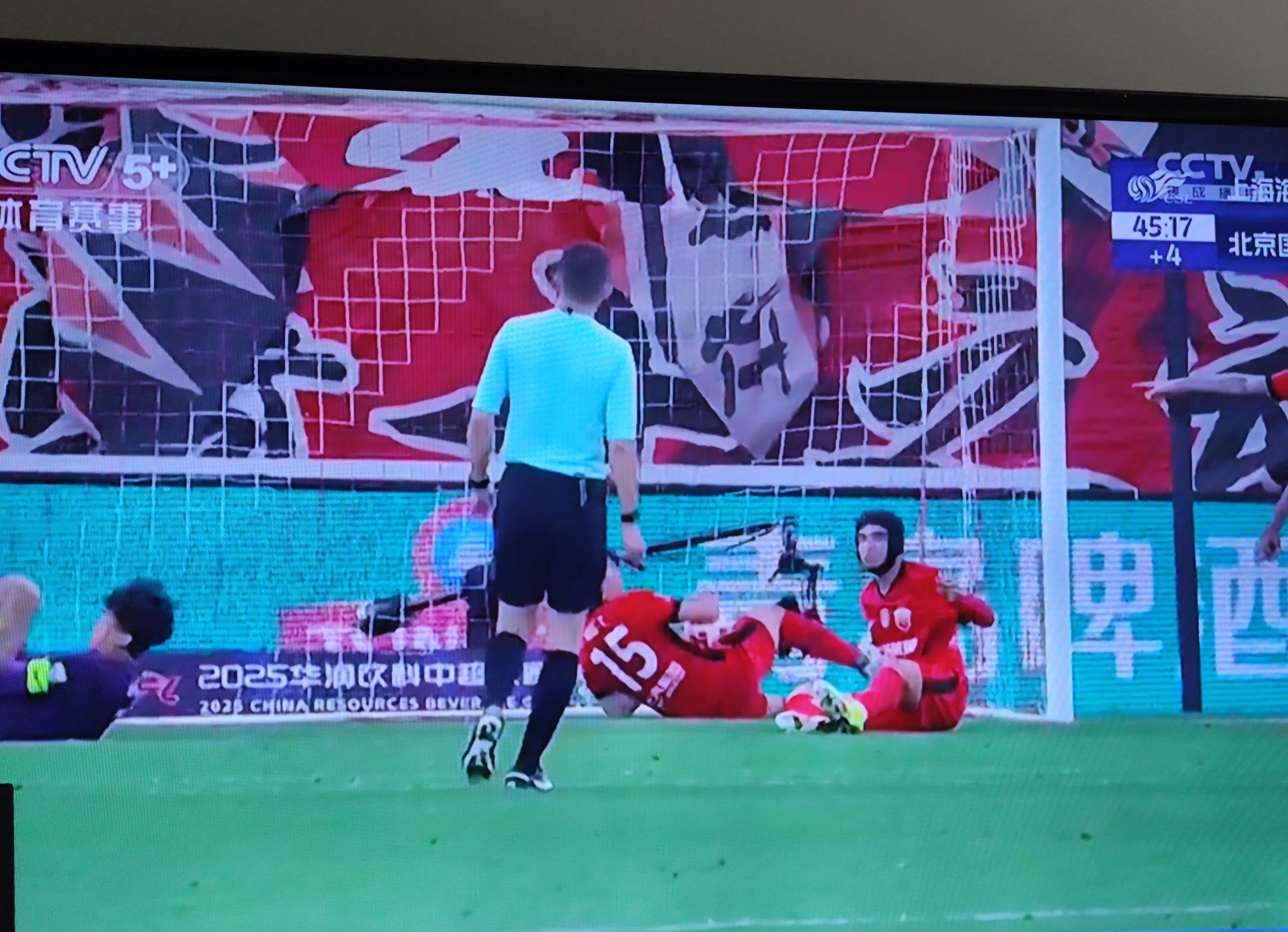 九游体育app下载-上港客场逼平对手，队伍状态低迷令人忧心的简单介绍