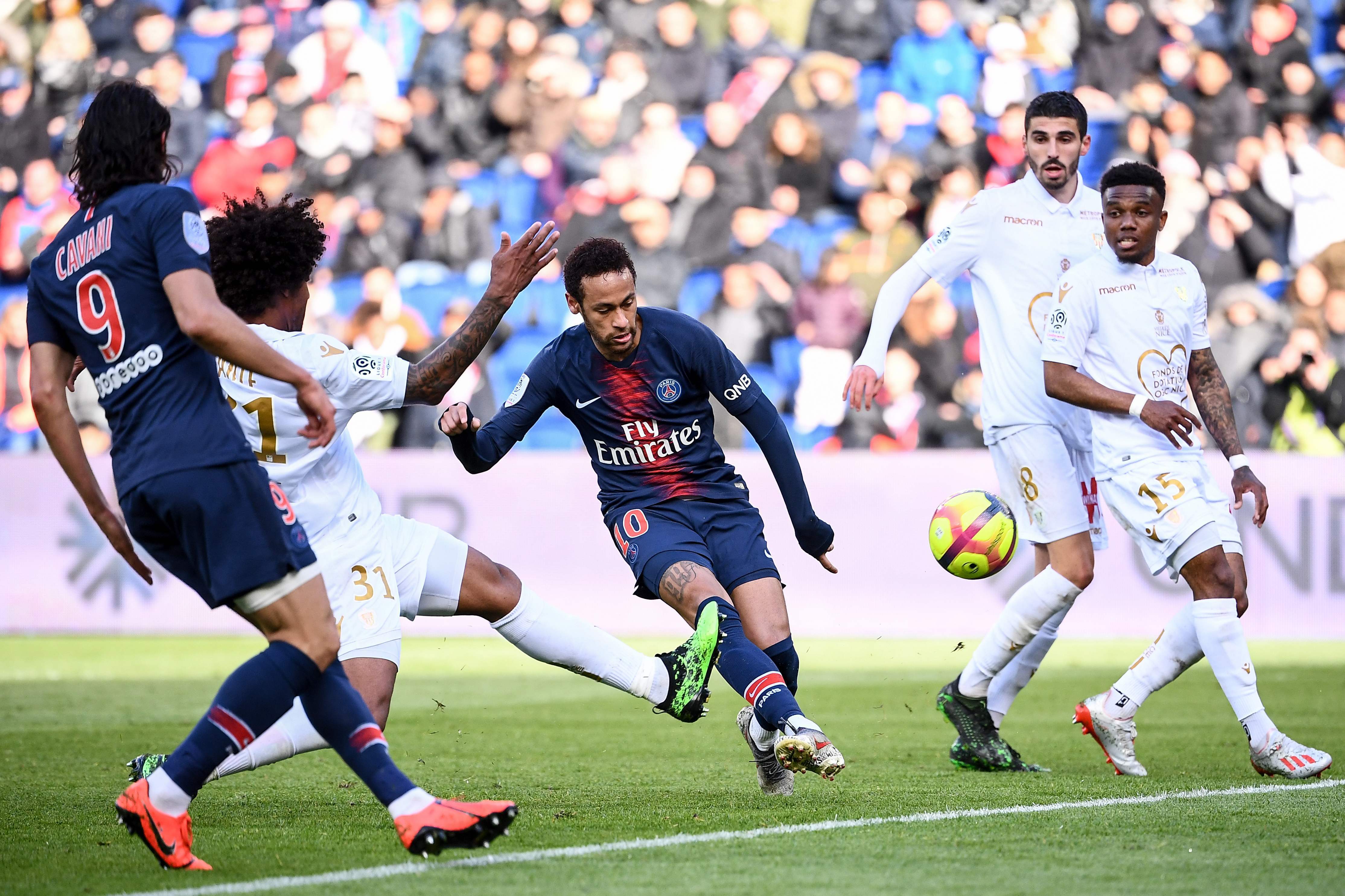 马赛客场战胜对手,继续保持不败 马赛客场战胜对手,继续保持不败