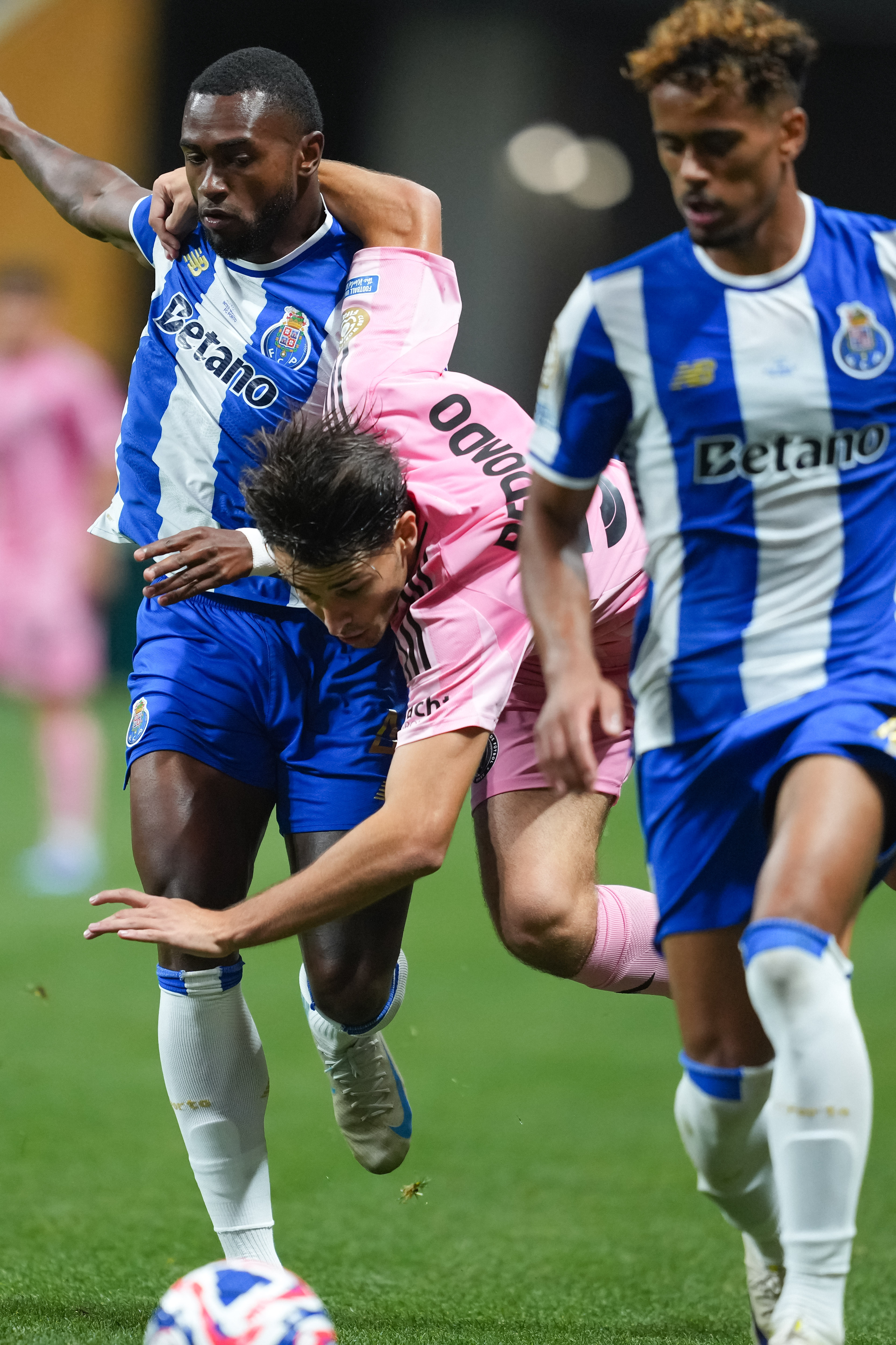 九游体育官方入口-波尔多俱乐部严密备战新一轮联赛的简单介绍