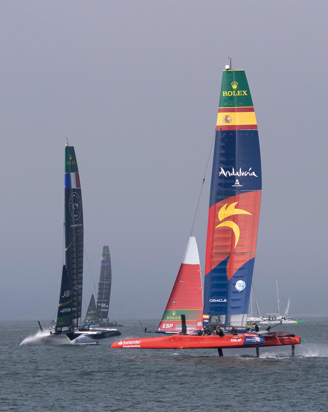 葡萄牙代表团在帆船比赛中巧夺冠军