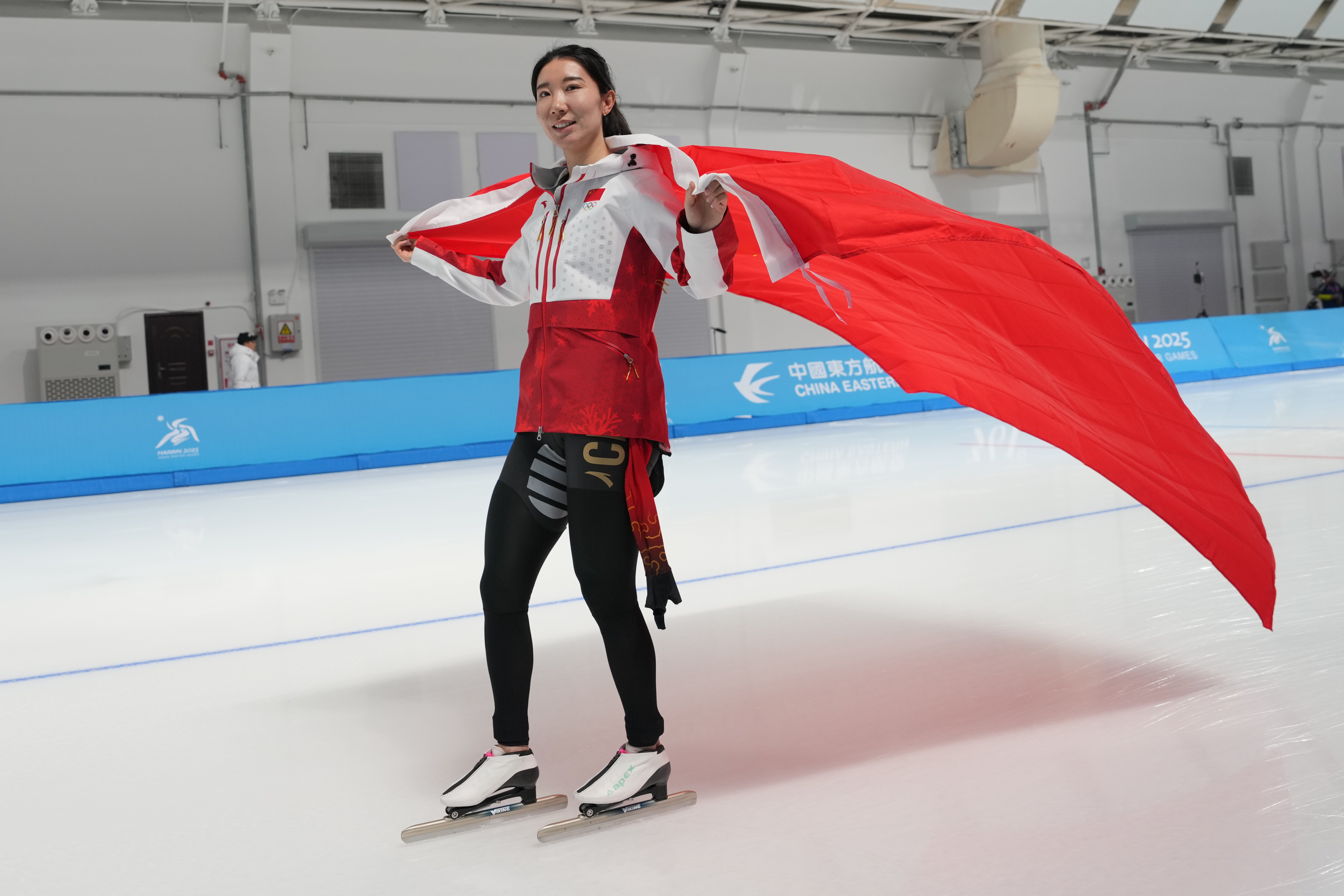 体育选手表现优异，荣获亚军