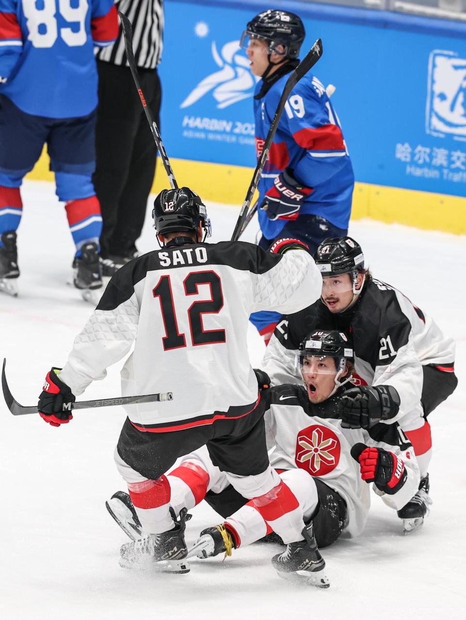 包含冰岛队奋力拼搏,锁定国际足球四强席位的词条 包含冰岛队奋力拼搏,锁定国际足球四强席位的词条